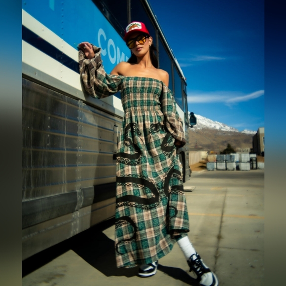 Dressed In LALA Sweet Revenge Smocked Plaid Snake Dress Size Medium - Picture 2 of 12